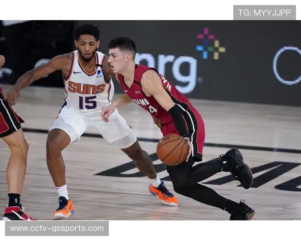 希罗伤病更新：肋软骨受损，暂无具体复出时间