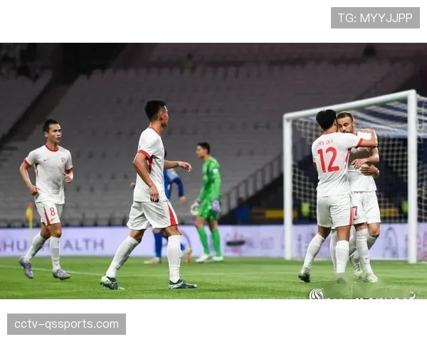 半场战报:青岛海牛0-0成都蓉城,两队总计完成20次传中仅3次找到队友 半场战报:青岛海牛0-0成都蓉城,两队总计完成20次传中仅3次找到队友