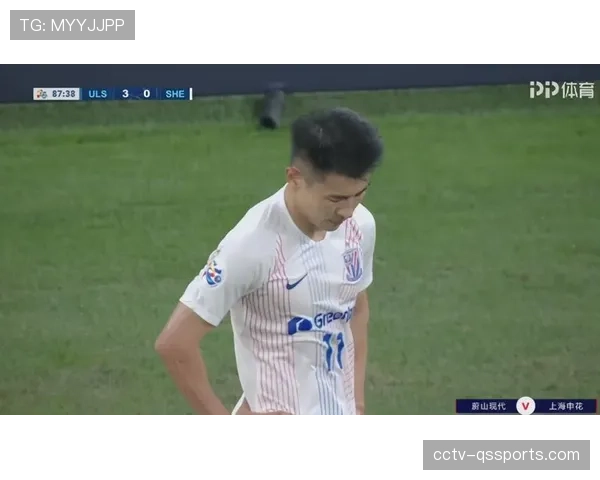 特写:年轻后腰的成长,从转换中的频繁失误到冷静指挥 特写:年轻后腰的成长,从转换中的频繁失误到冷静指挥